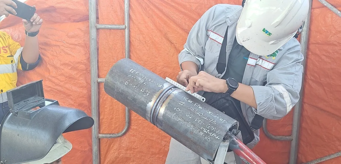 b20939330a244fecf8841f95423a5a01